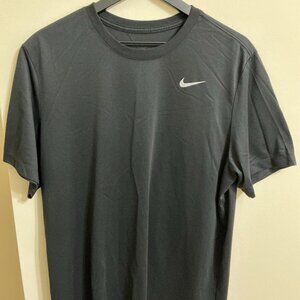 Nike Dri-FIT Legend Men's Fitness T-Shirt